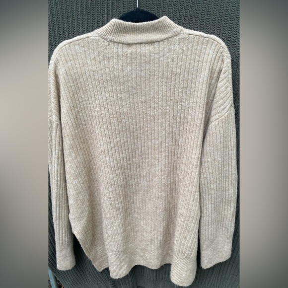 H&M Crew Neck Sweater - Picture 5 of 5